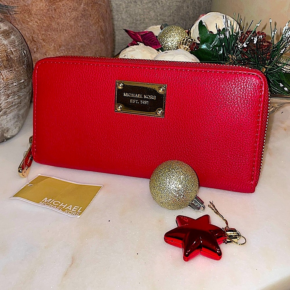 Michael Kors NWT Classic Continental Wallet
